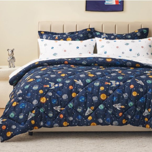 Bed-in-a-Bag for Kids - 5 pc - Twin Size "Space" Children Bedding Set - Picture 1 of 9